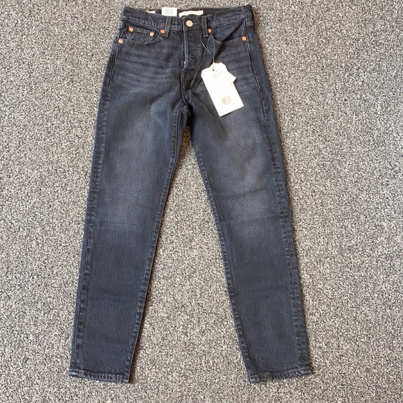 NWT Levi’s WEDGIE FIT ANKLE in wild bunch black - Picture 3 of 7